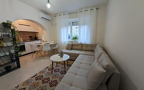 Modern Cozy Apartment 10 Min Walk To Skanderbeg Square