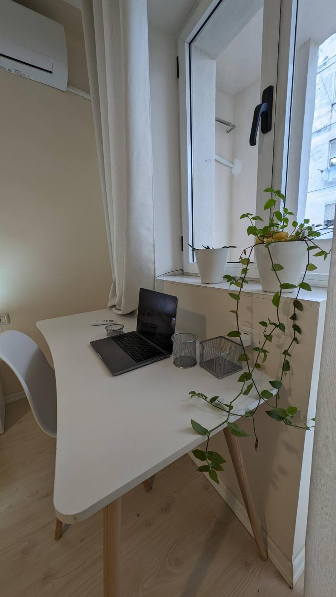 Modern Cozy Apartment 10 Min Walk To Skanderbeg Square Tirana Exterior photo