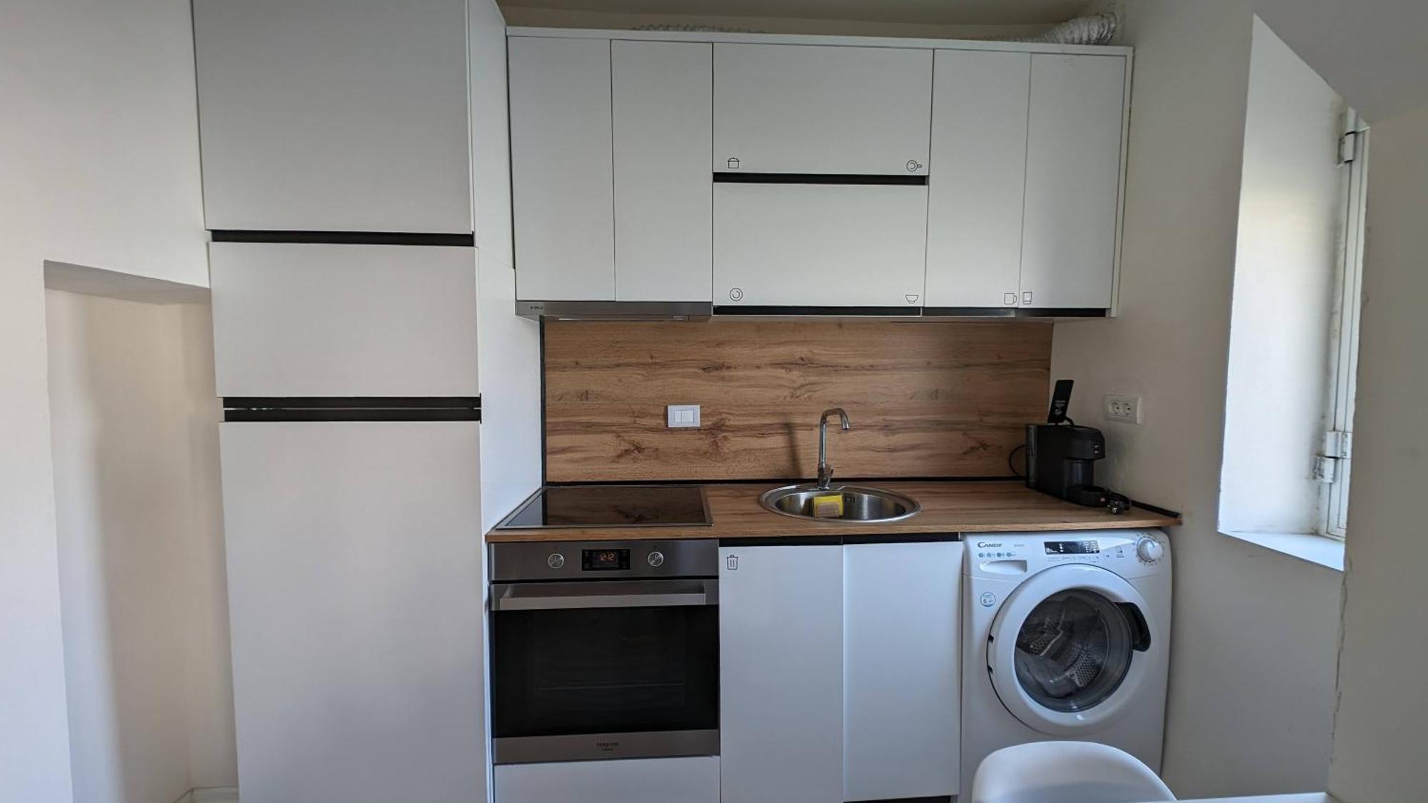 Modern Cozy Apartment 10 Min Walk To Skanderbeg Square Tirana Exterior photo