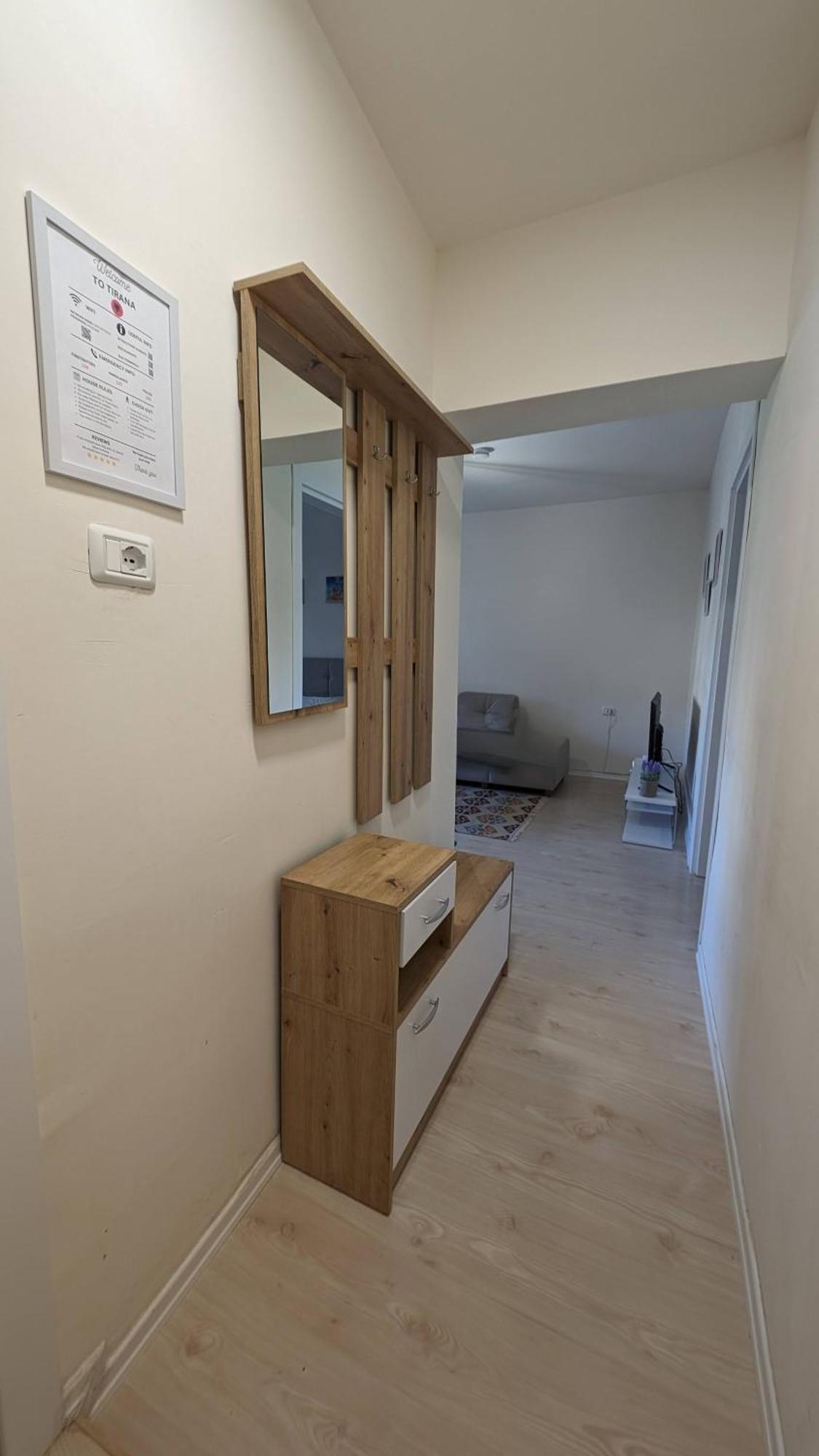 Modern Cozy Apartment 10 Min Walk To Skanderbeg Square Tirana Exterior photo