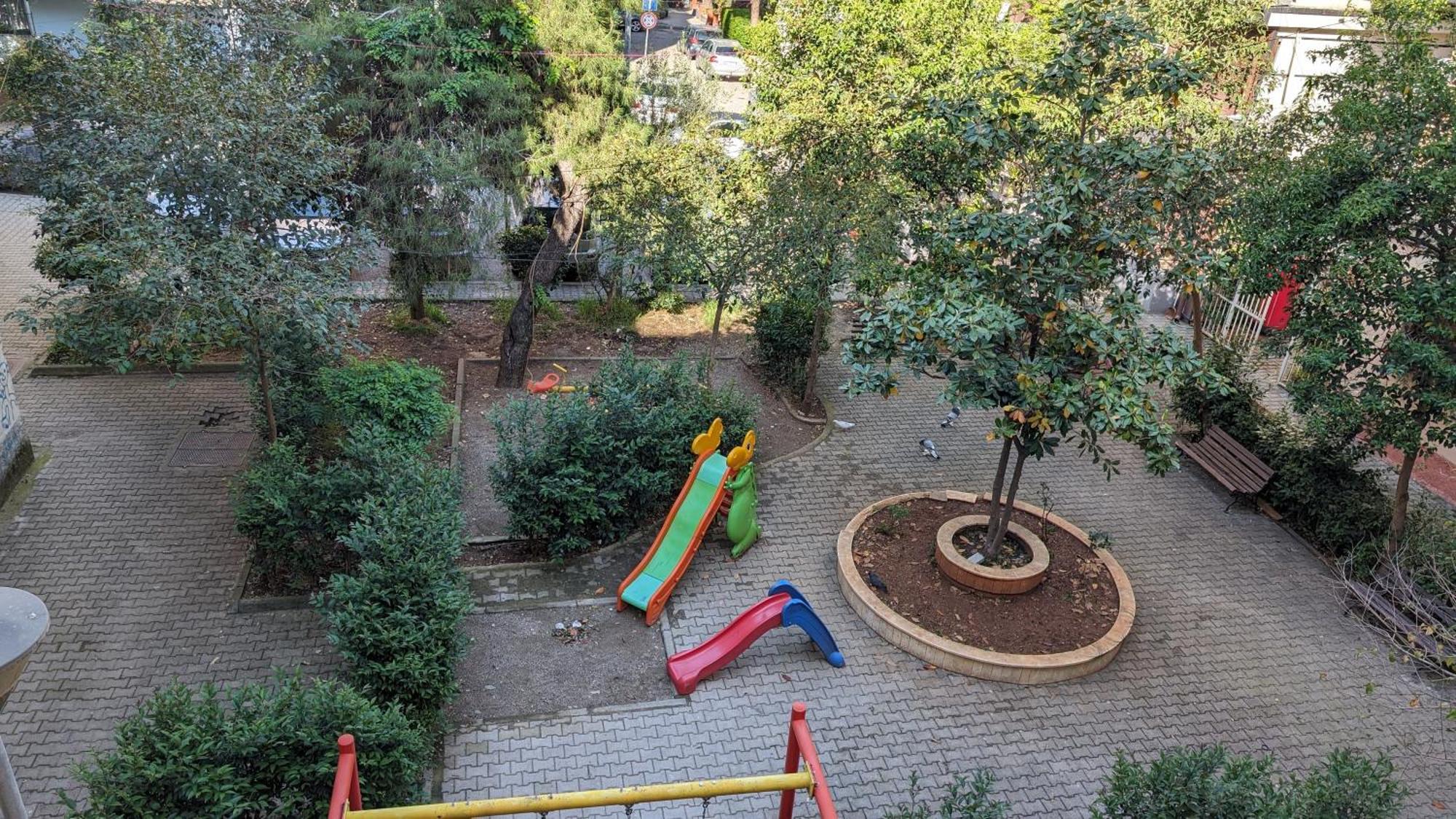 Modern Cozy Apartment 10 Min Walk To Skanderbeg Square Tirana Exterior photo